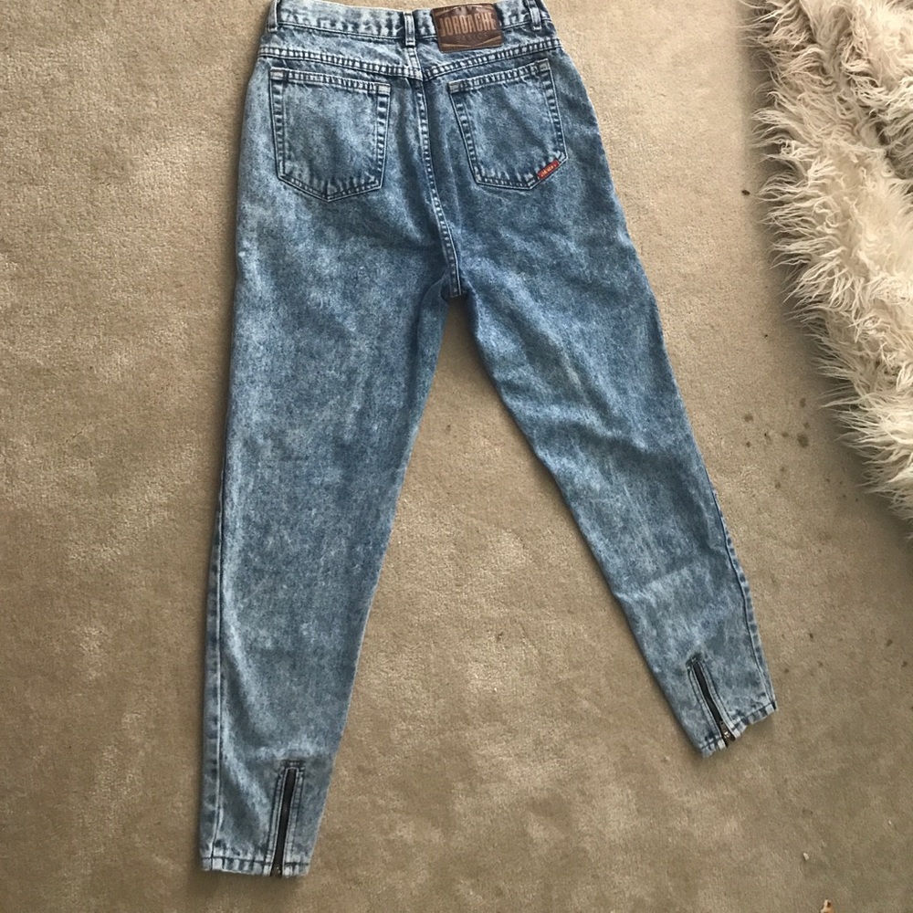 Vintage high waisted jeans
