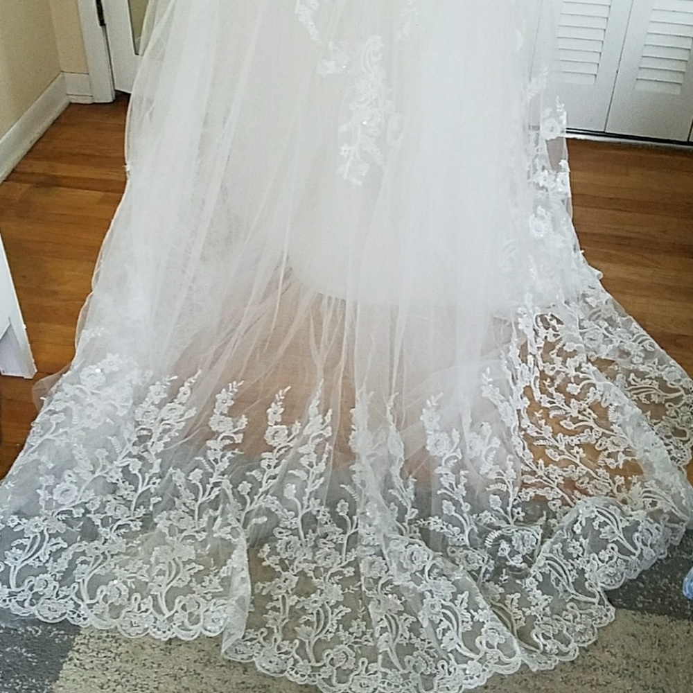 Wedding dress