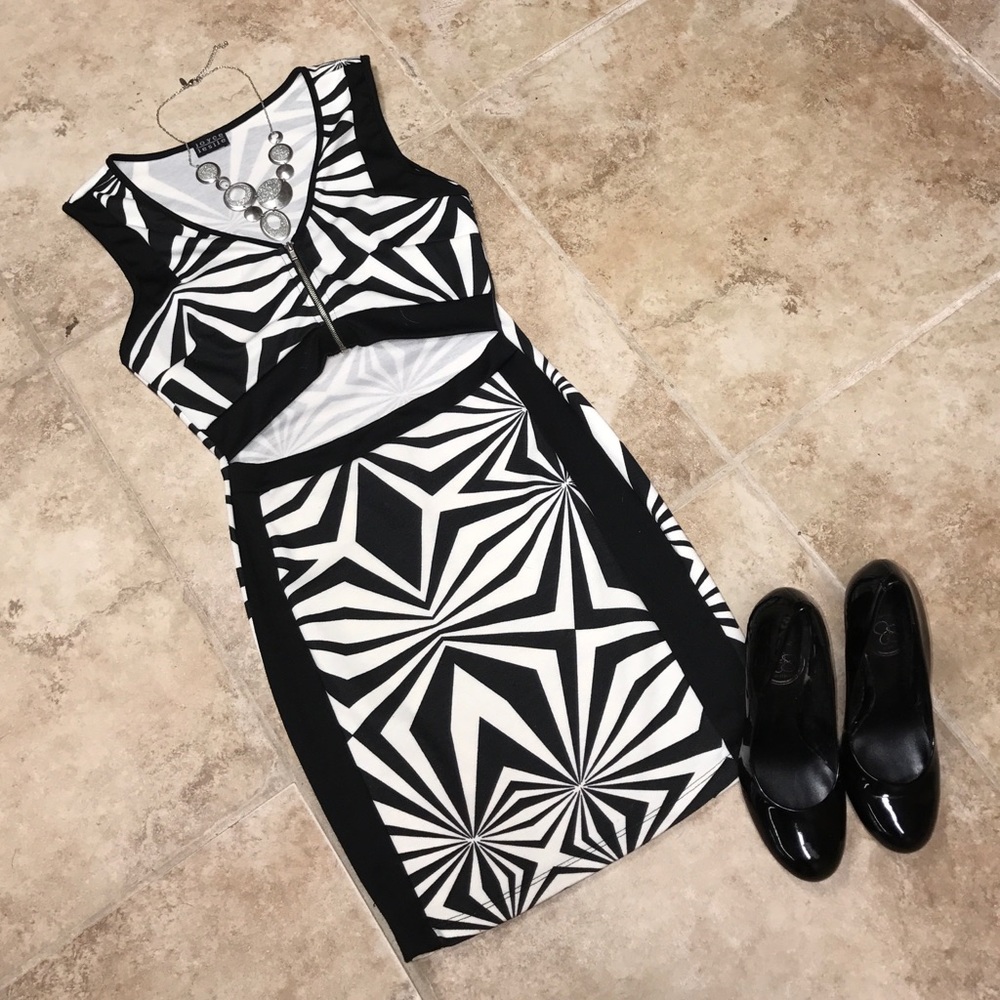 🎉HOST PICK🎉 Black and white dress