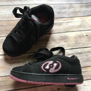 Girls Pink and Black Heelys with Holographic logo Girls Pink and Black Heelys with Holographic logo