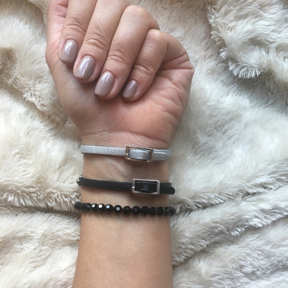 Assorted bracelets - Picture 2 of 4