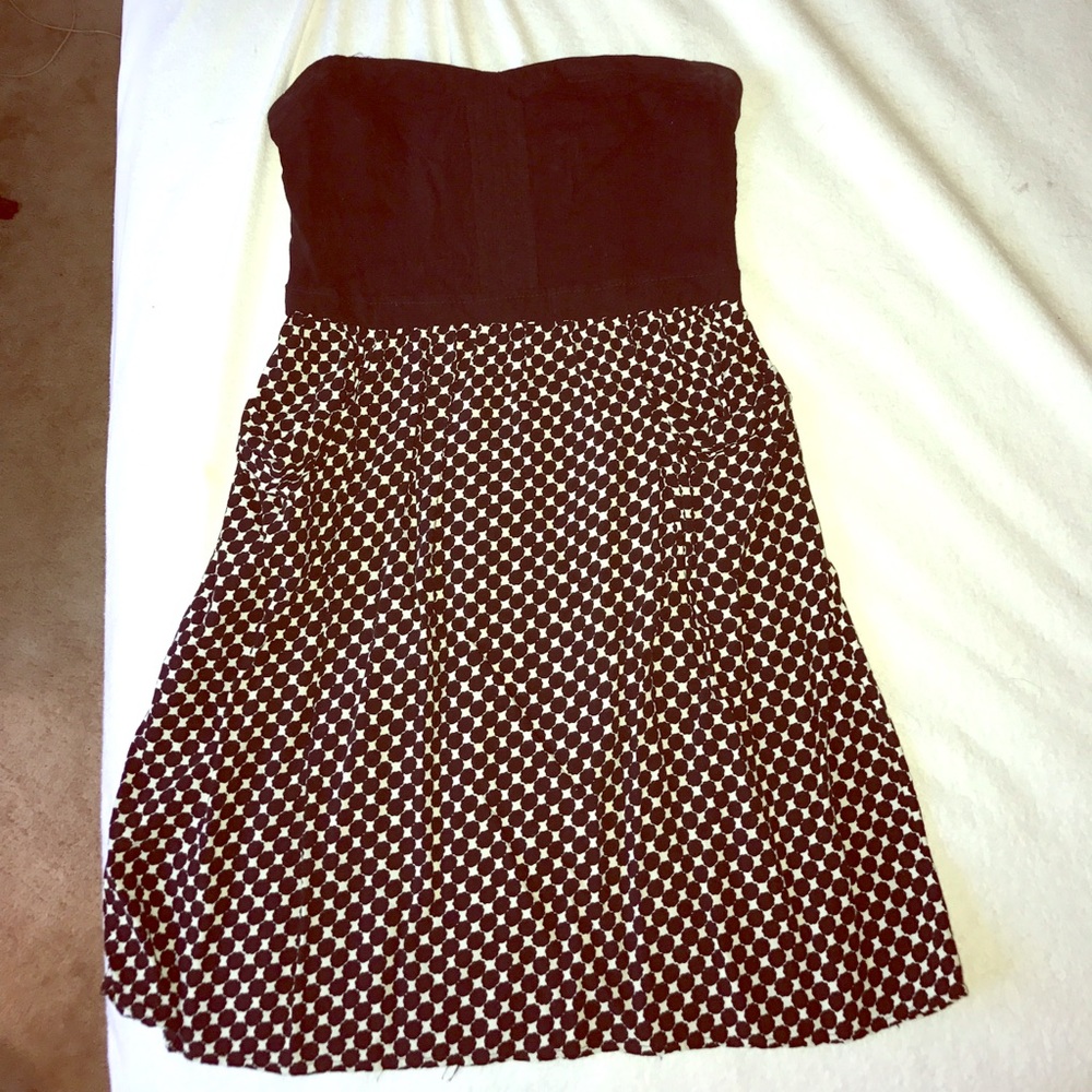 Strapless black&white dress with pockets!♥️