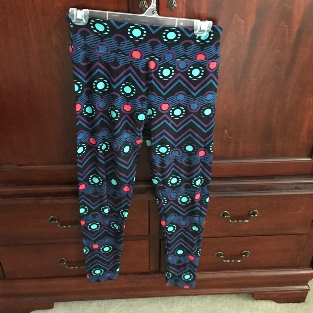 Stripes and circle leggings