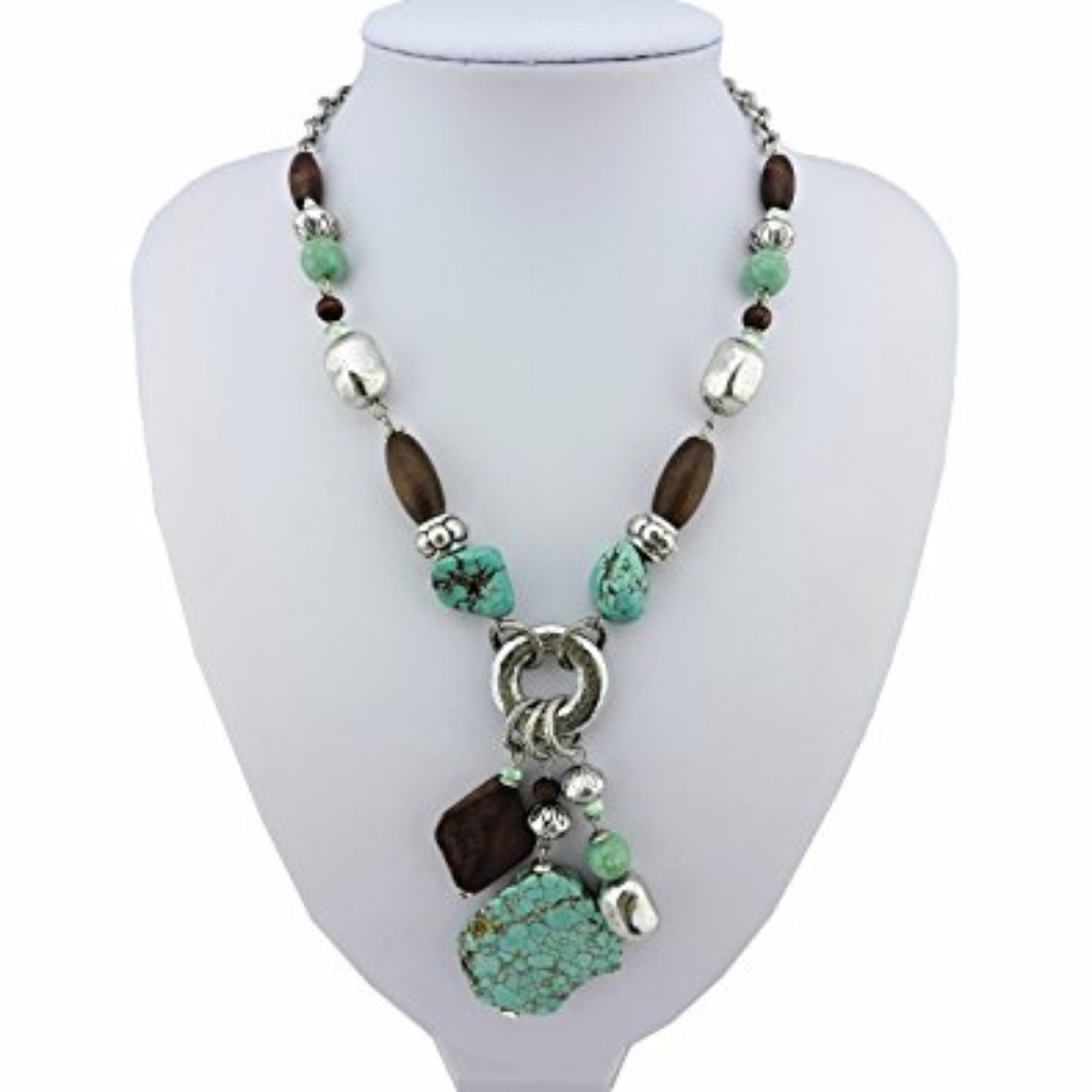 NWT! BEAUTIFUL NECKLACE! ❤️