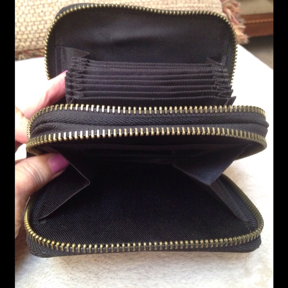 Leather Wristlet, RFID - Picture 3 of 5