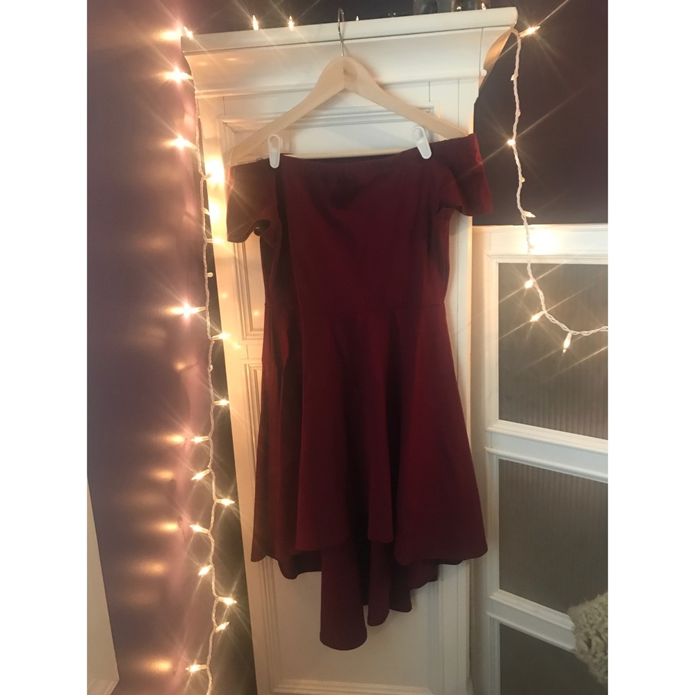 Windsor Off-Shoulder Homecoming Dress