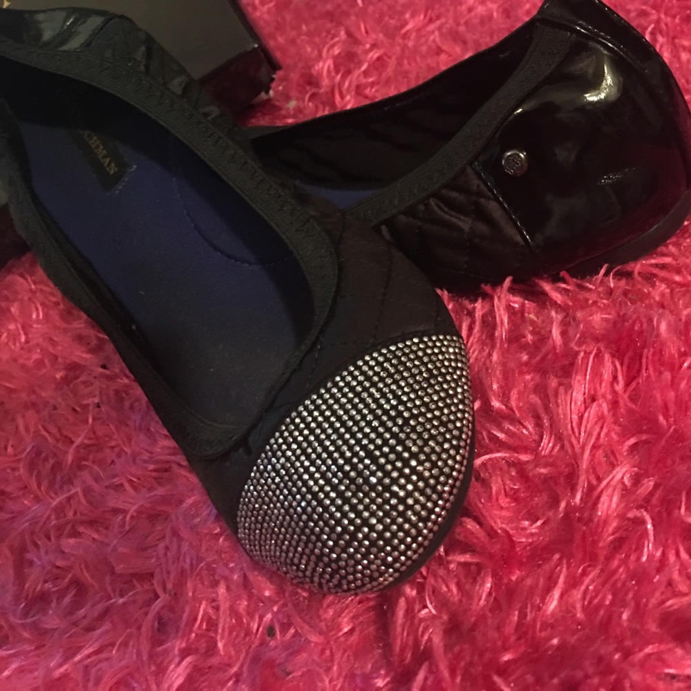 Flats - Picture 2 of 2