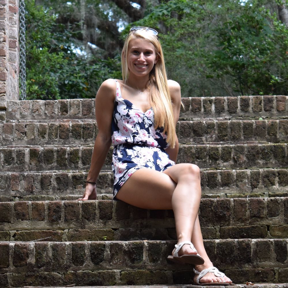 Meet your Posher, Alli