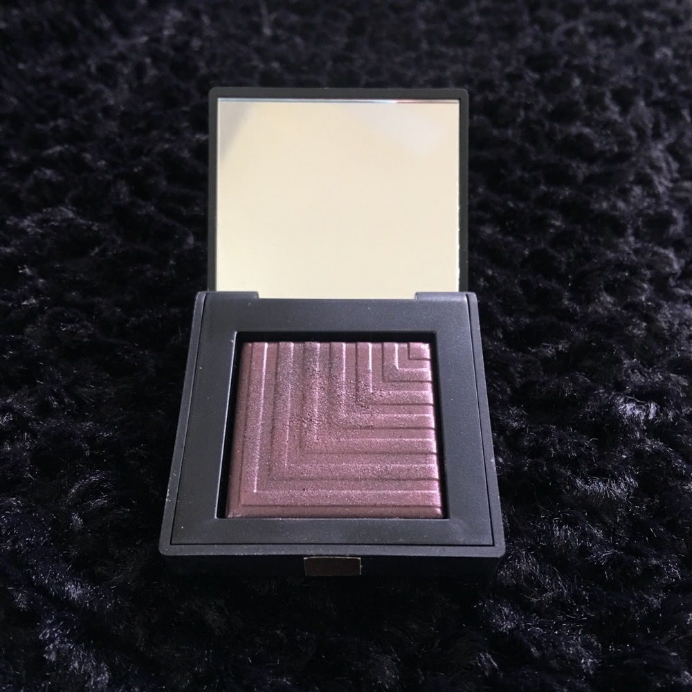 NARS Dual Intensity Eyeshadow in Subra