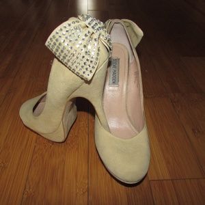 Steve Madden Rhinestone Bow Back Detail Heels
