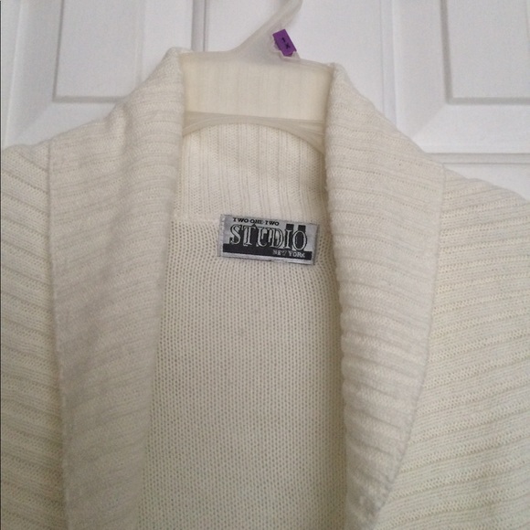 "STUDIO" Women Cream Color Cover Up/Shoulder Wrap - Picture 3 of 5