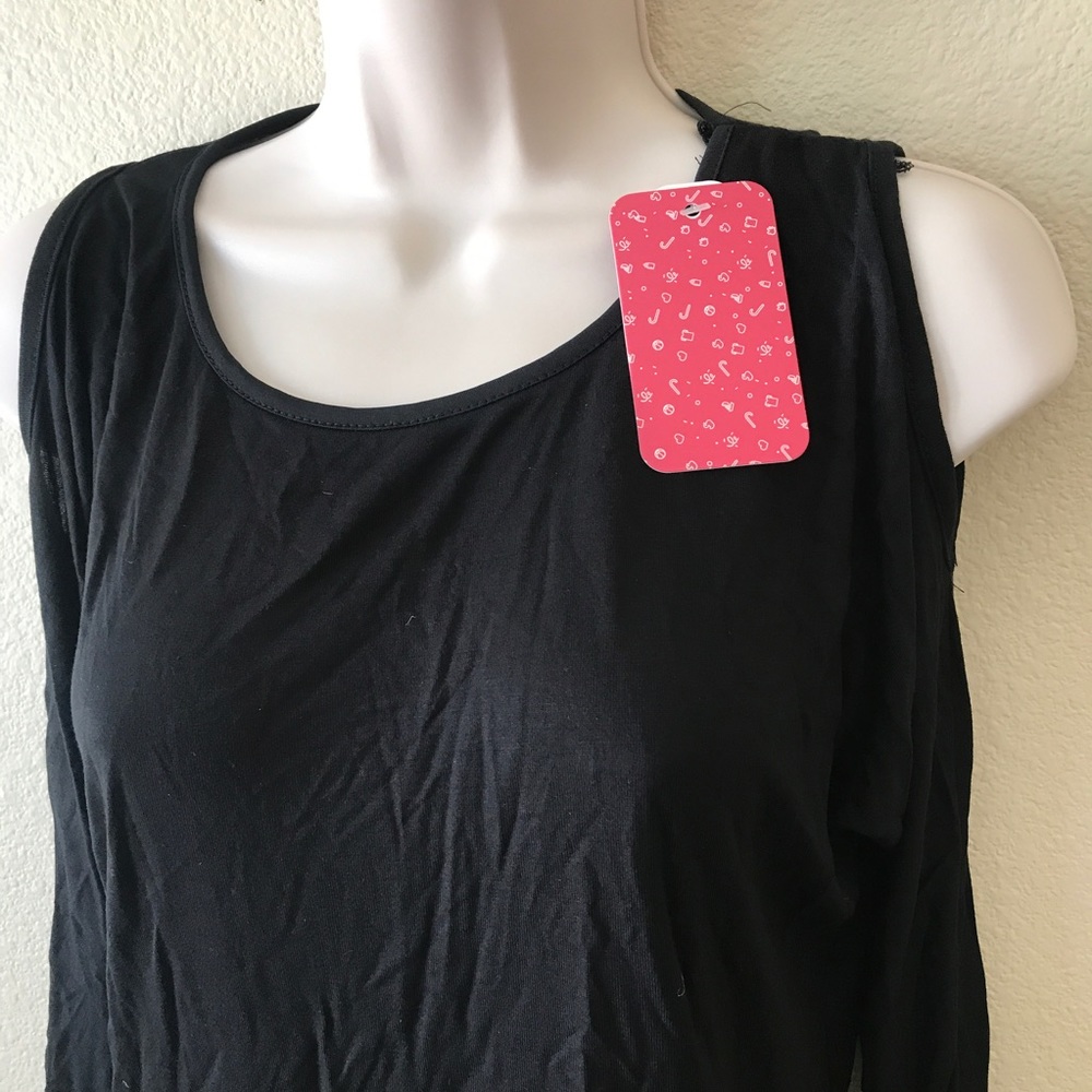 Off-Shoulder High Low Top - Picture 3 of 4