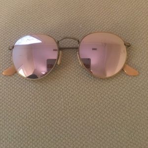 Ray-Ban Round Lilac Mirror Classic Sunglasses