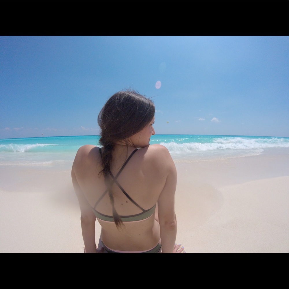 Meet your Posher, Lauren