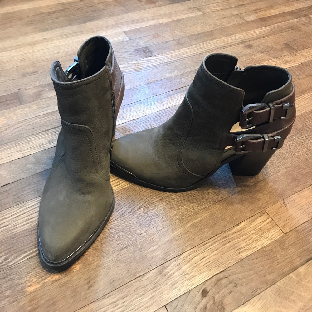 Olive bootie