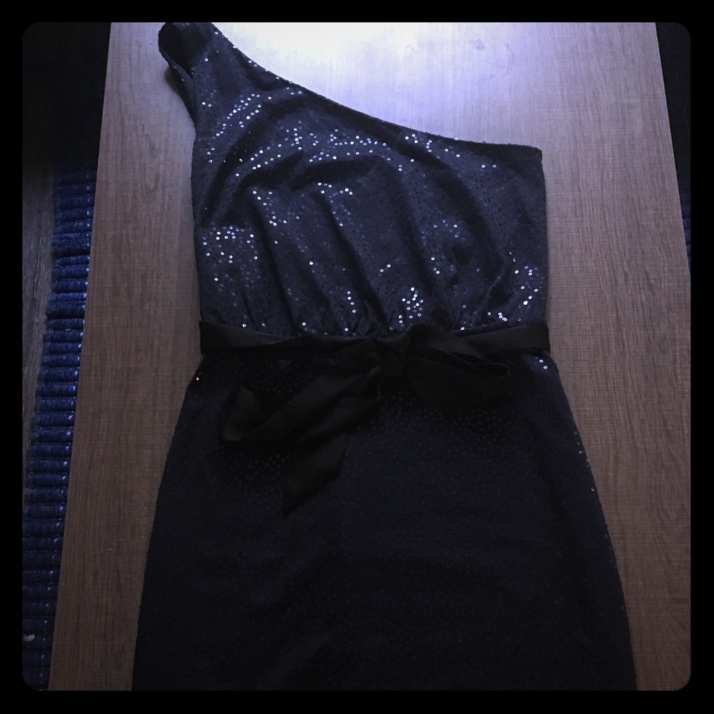 Medium sequined dress