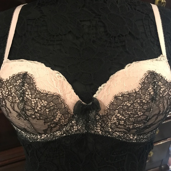 Victoria's Secret Dream Angel Bra - Picture 2 of 7