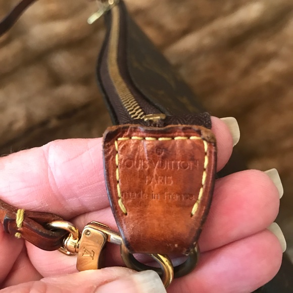 Sold Sold Sold Sold - Picture 3 of 8