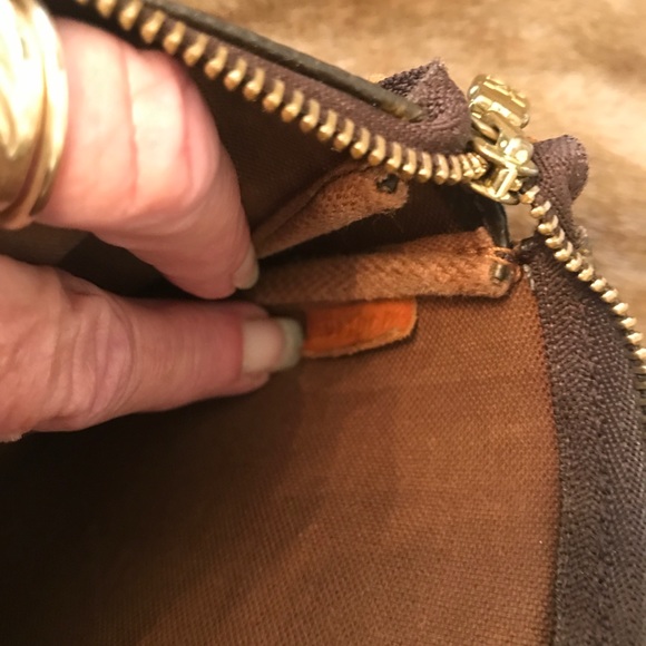 Sold Sold Sold Sold - Picture 5 of 8