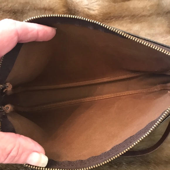 Sold Sold Sold Sold - Picture 6 of 8