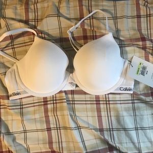 New with tags CALVIN KLEIN 36B BRA