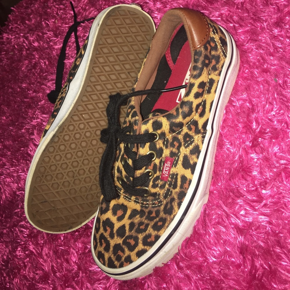 Sneakers / skater shoes