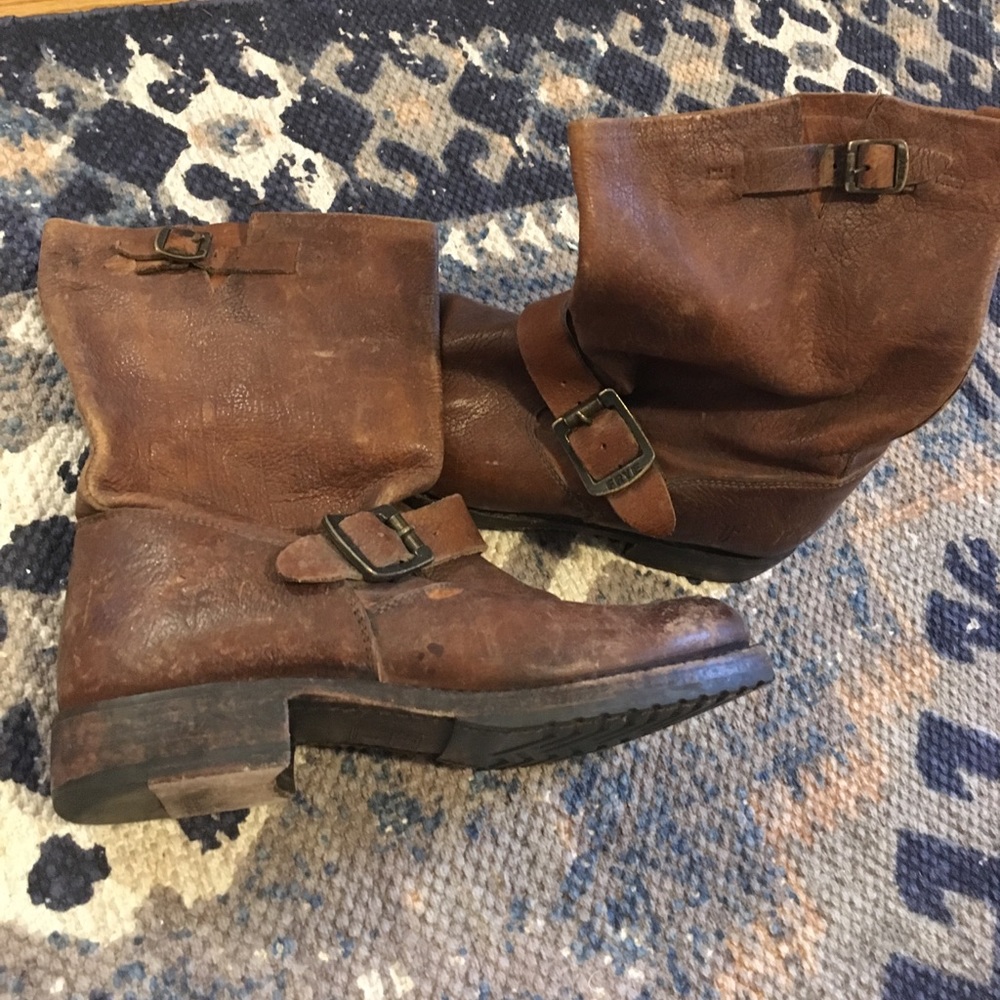 Frye short Veronica boots