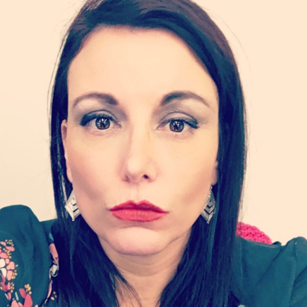 Meet your Posher, Dina