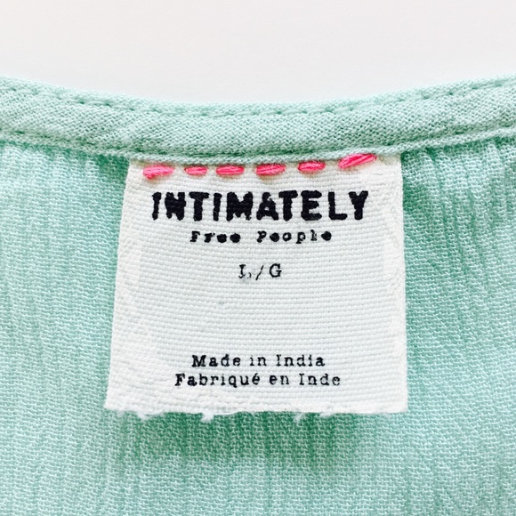 SOLD Free People Meadows of Medallion Slip - Picture 4 of 5