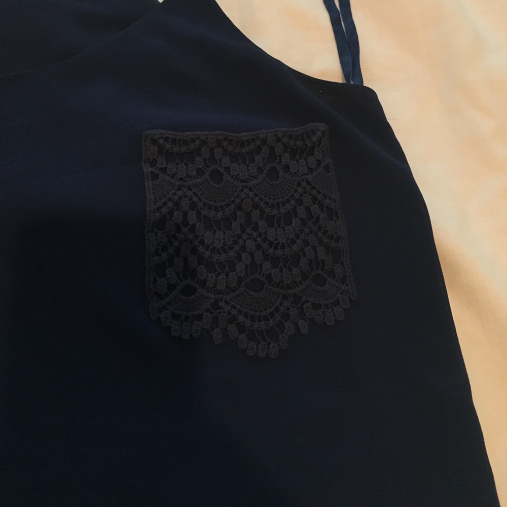 Top with pocket - Picture 2 of 2