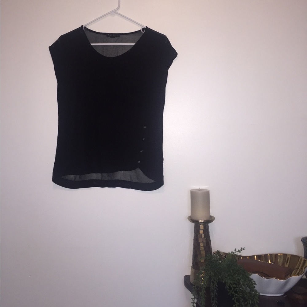 Elegant black t shirt