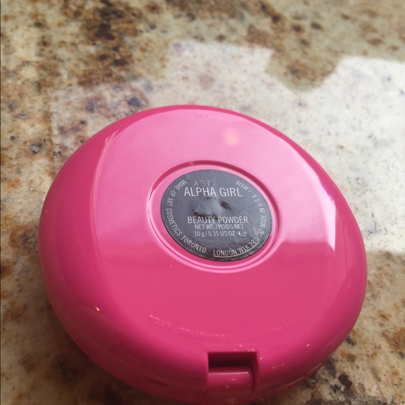 MAC Cosmetics Heatherette Beauty Powder Alpha Girl - Picture 6 of 8