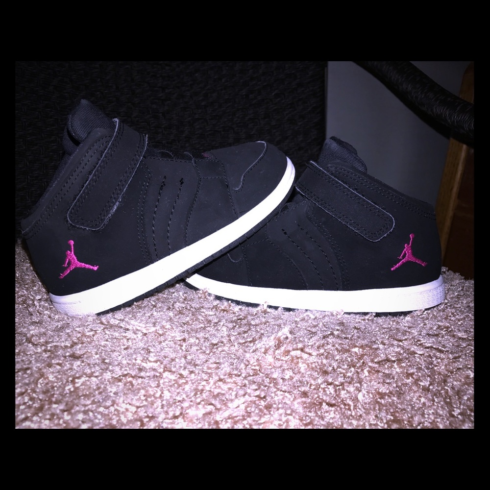 Black and pink girl Jordan's