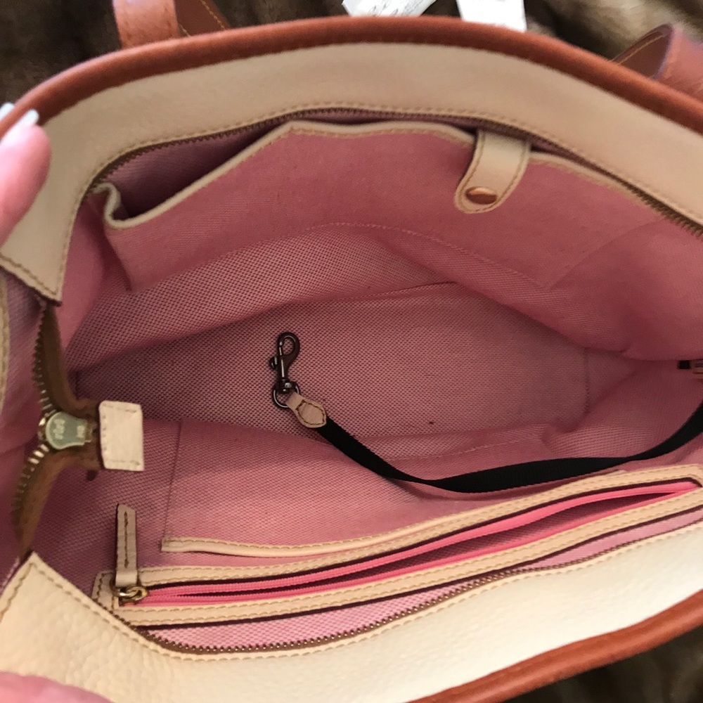 SOLD Authentic Leather Dooney and Bourke Tote - Picture 3 of 8