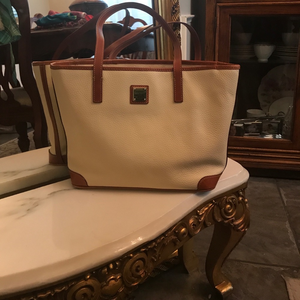 SOLD Authentic Leather Dooney and Bourke Tote