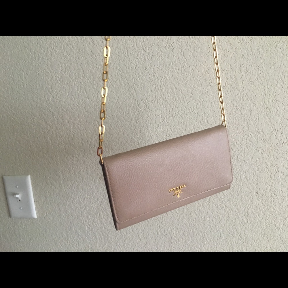 Prada Bag - Picture 3 of 6
