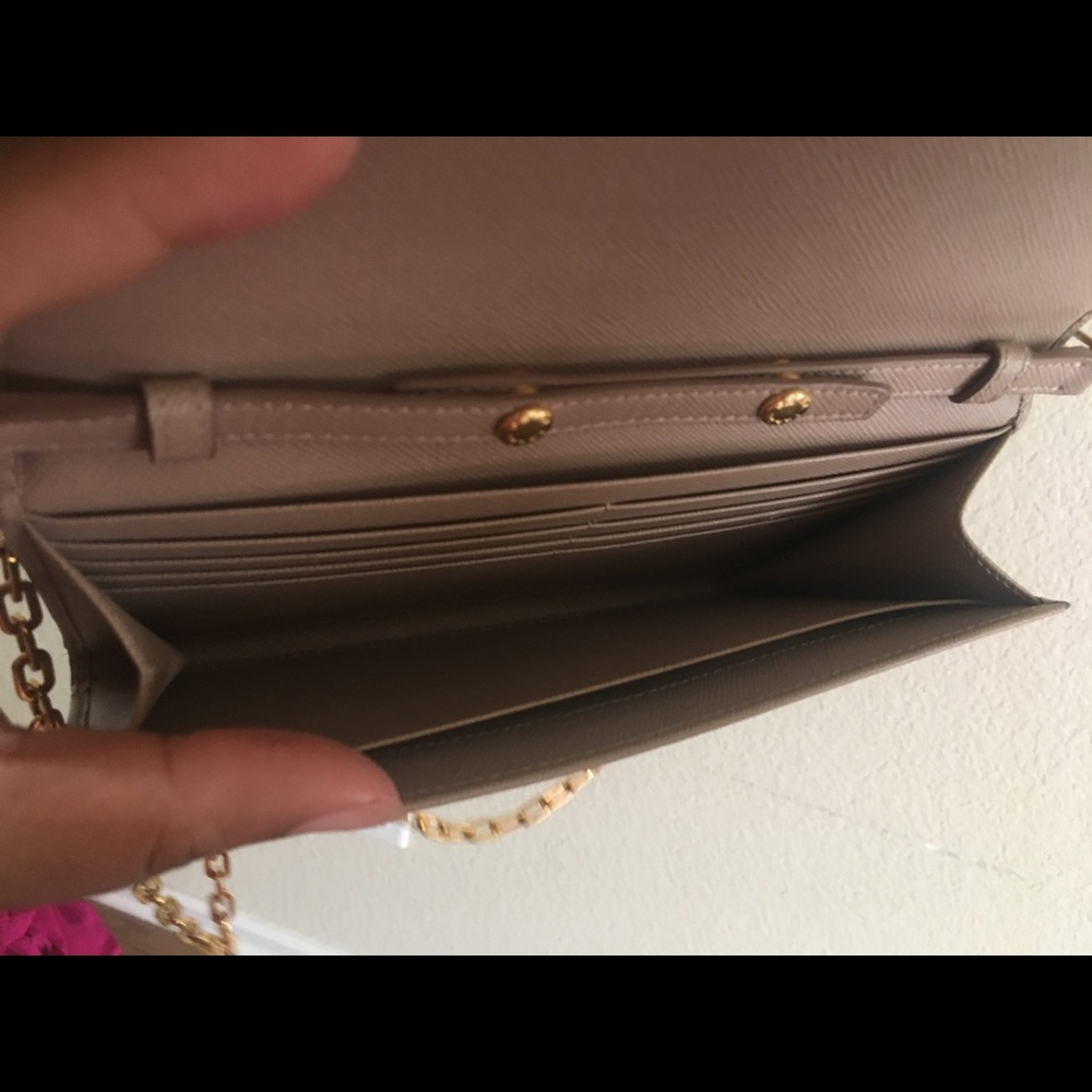 Prada Bag - Picture 5 of 6