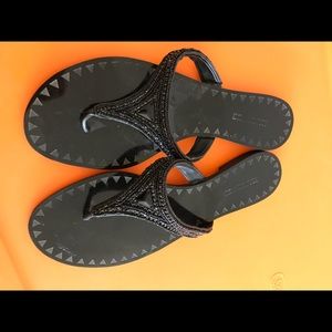 Gianna Bini Black Sandal, size 8.5