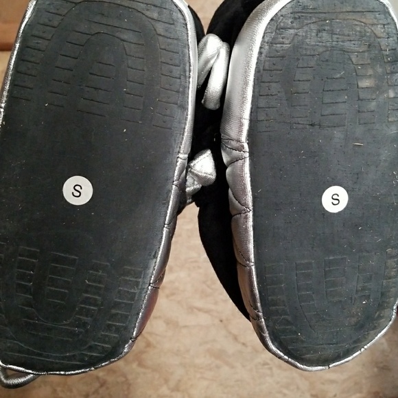 Funky Slippers - Picture 5 of 5