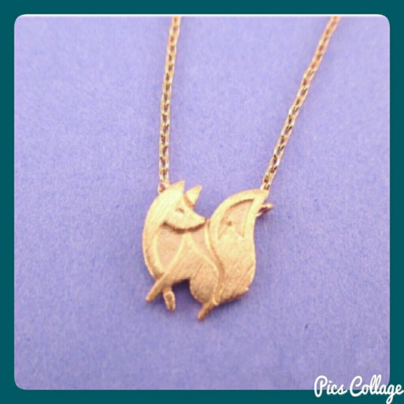 Dainty Fox Necklaces - Picture 4 of 6