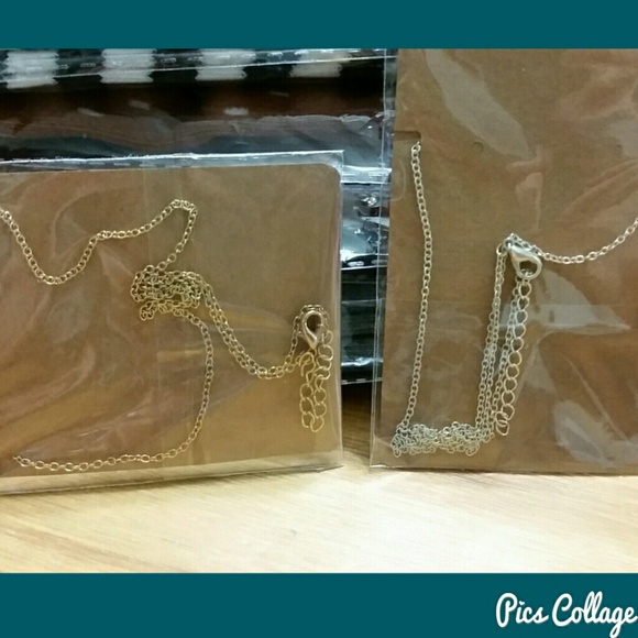 Dainty Fox Necklaces - Picture 6 of 6