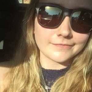 Meet your Posher, Andrea