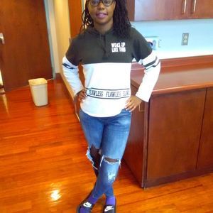 Meet your Posher, Shadora