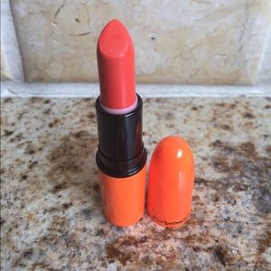MAC Cosmetics Electro Lipstick Neo Sci Fi