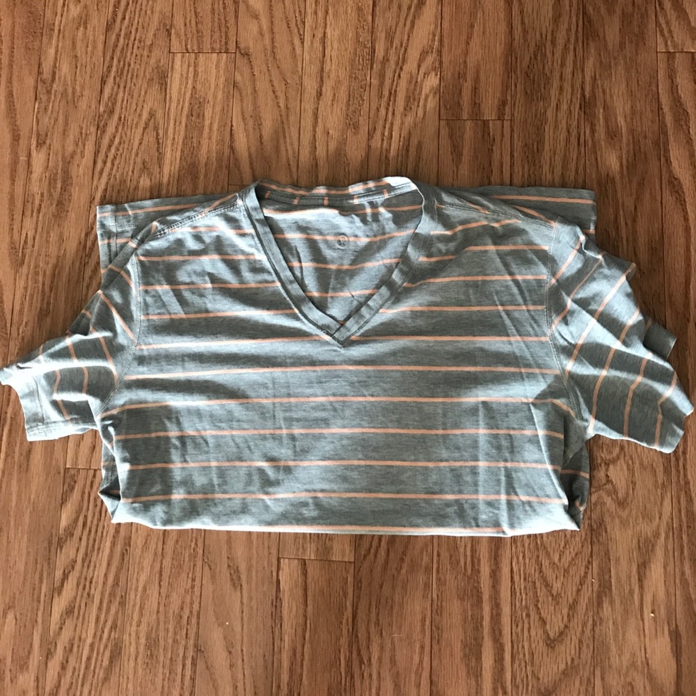 Lululemon V Neck