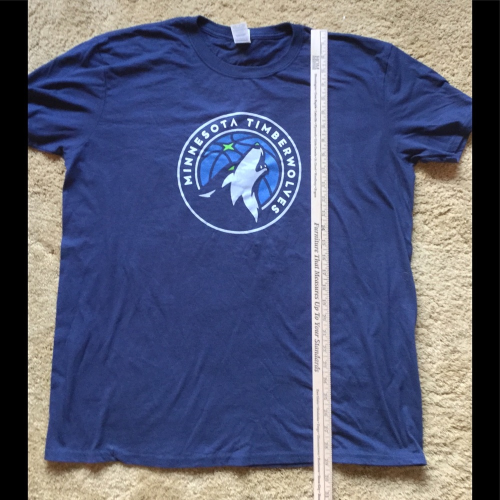 NWOT Timberwolves men's tee. New logo