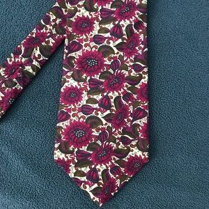 💕VINTAGE LIBERTY OF LONDON TIE