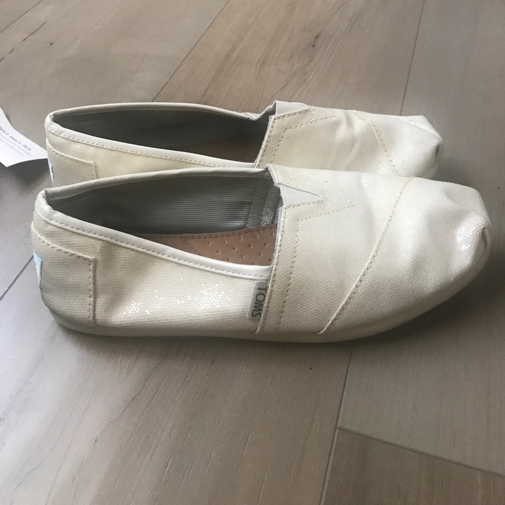 Cream Glitter Toms