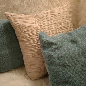 Throw Pillows