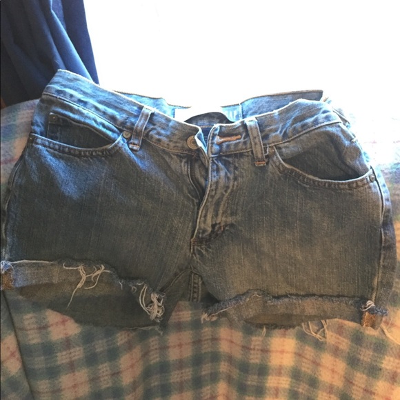 Low rise, vintage jean shorts -GAP - Picture 1 of 3